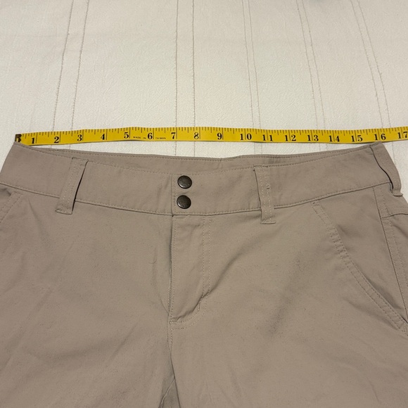Columbia Women’s Omni-Shield Hiking Capris EUC Size 10 - Picture 4 of 6